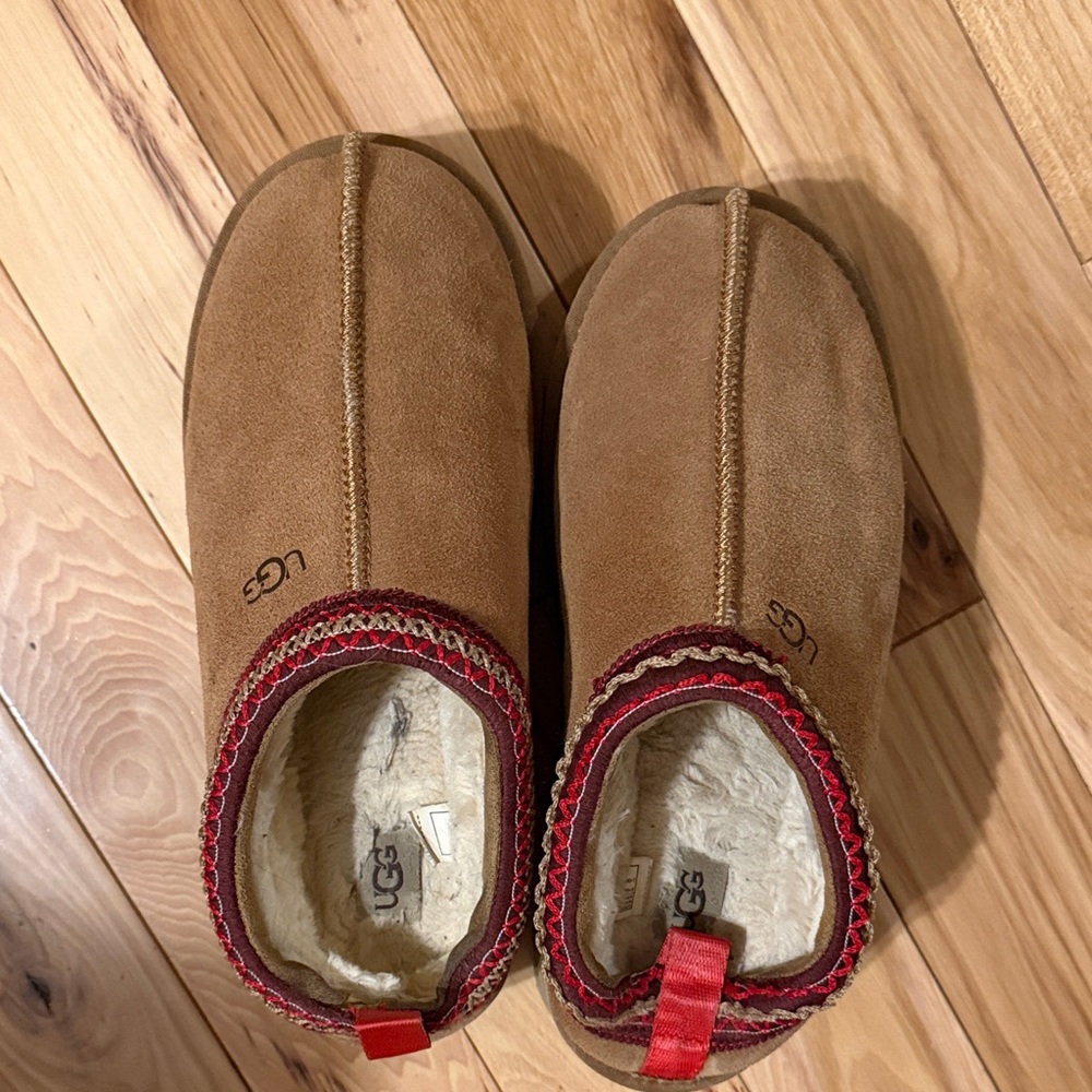 UGG Tan Loafers with Red Accents